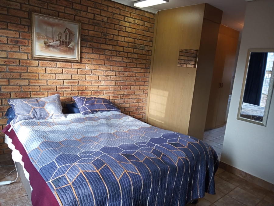 3 Bedroom Property for Sale in Rangeview Gauteng