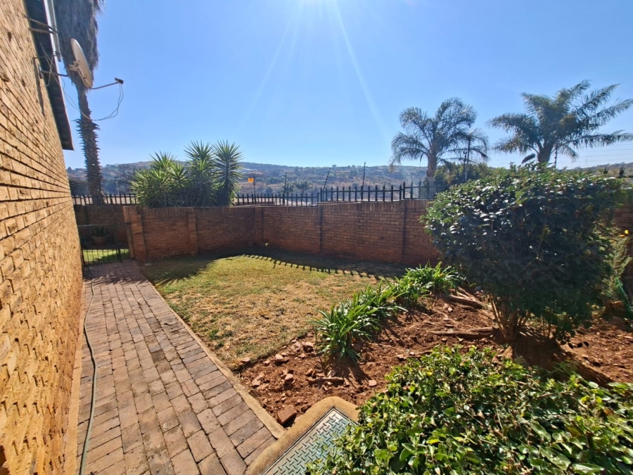 3 Bedroom Property for Sale in Rangeview Gauteng
