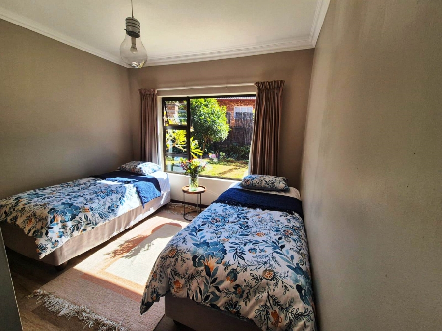 5 Bedroom Property for Sale in Eldoraigne Gauteng