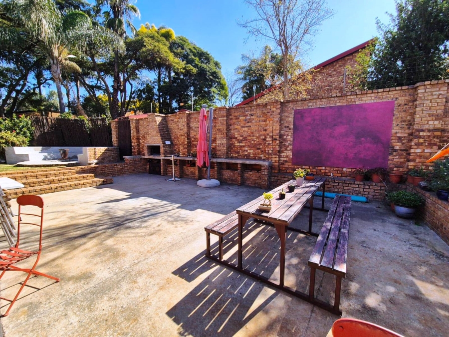 5 Bedroom Property for Sale in Eldoraigne Gauteng