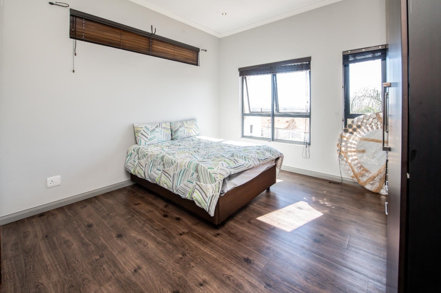 To Let 4 Bedroom Property for Rent in Copperleaf Estate Gauteng