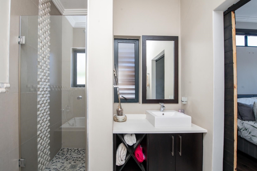 4 Bedroom Property for Sale in Copperleaf Estate Gauteng