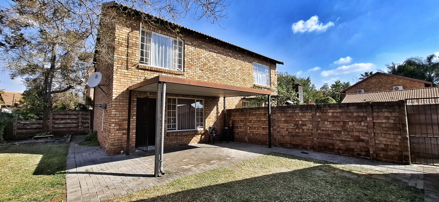 2 Bedroom Property for Sale in Annlin Gauteng