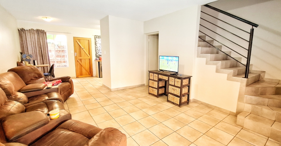 2 Bedroom Property for Sale in Annlin Gauteng