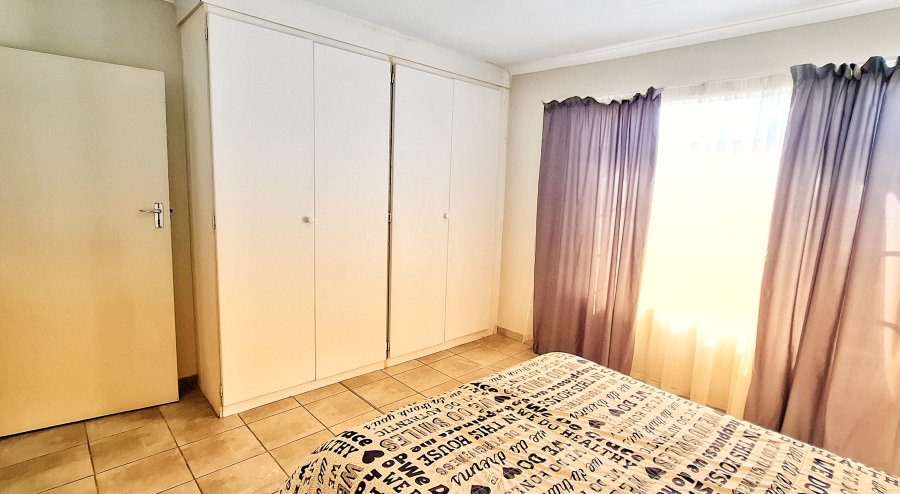 2 Bedroom Property for Sale in Annlin Gauteng