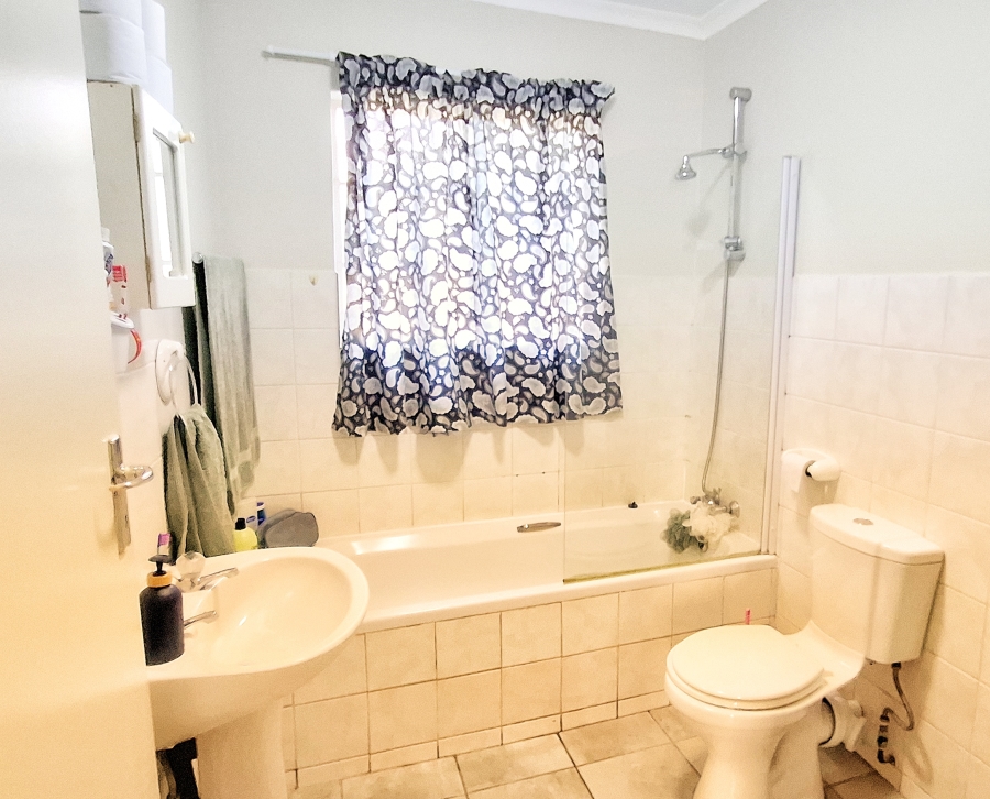 2 Bedroom Property for Sale in Annlin Gauteng