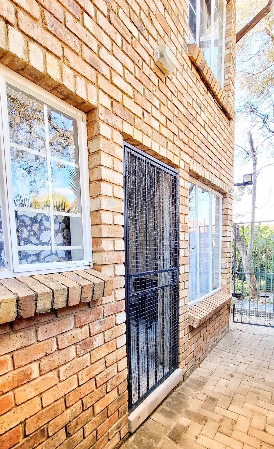 2 Bedroom Property for Sale in Annlin Gauteng