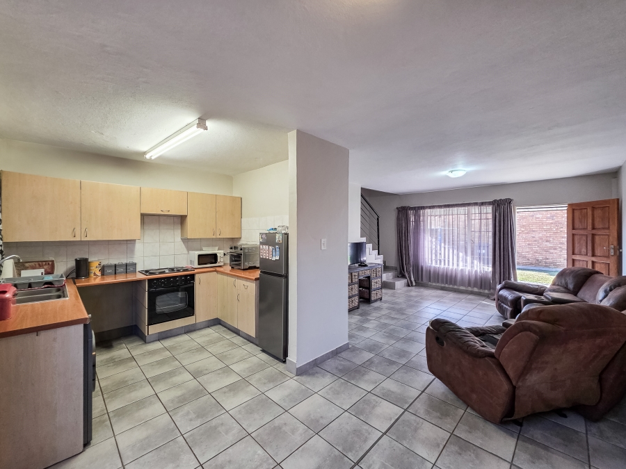 2 Bedroom Property for Sale in Annlin Gauteng
