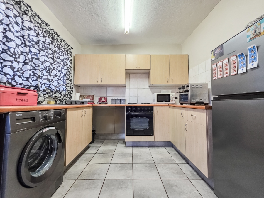2 Bedroom Property for Sale in Annlin Gauteng