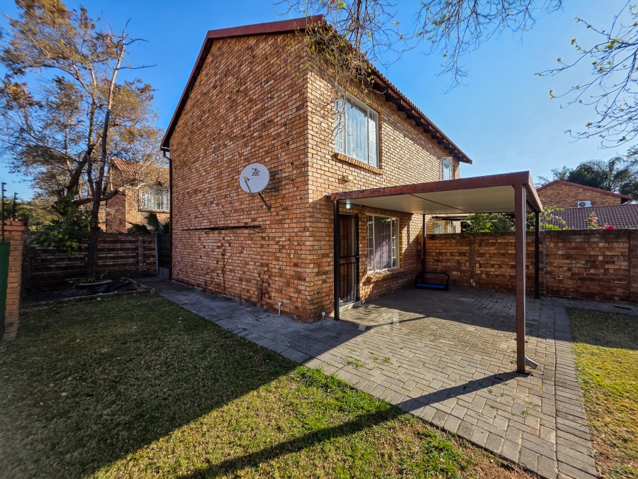 2 Bedroom Property for Sale in Annlin Gauteng
