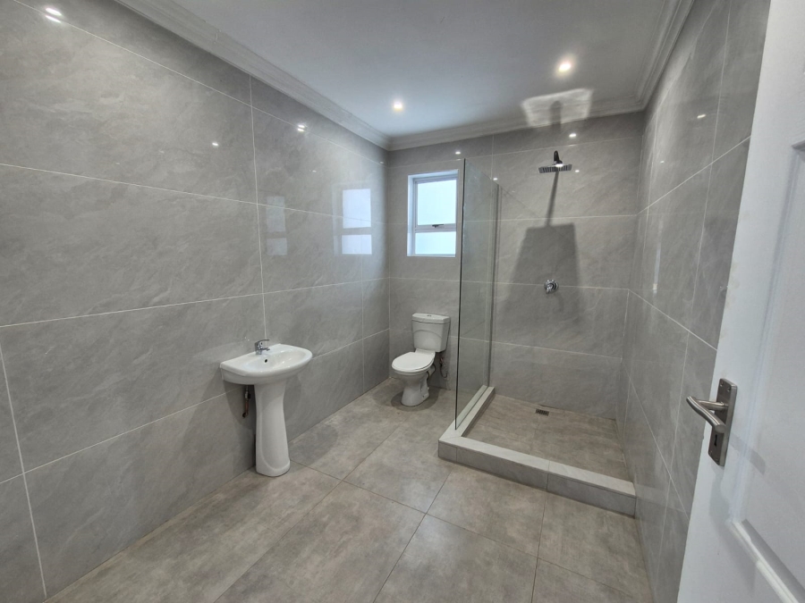 5 Bedroom Property for Sale in Wierda Park Gauteng