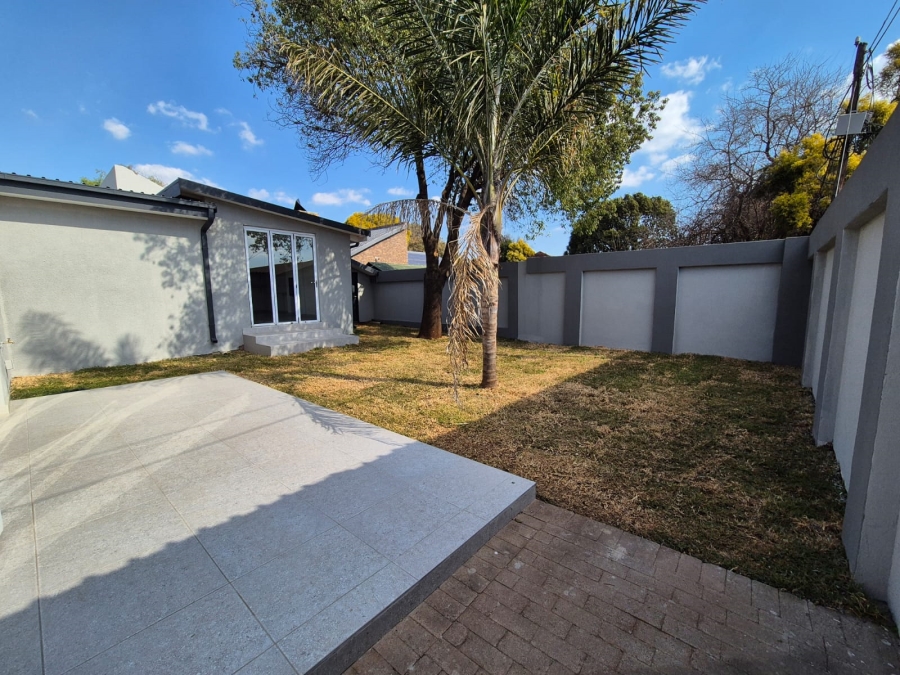 5 Bedroom Property for Sale in Wierda Park Gauteng