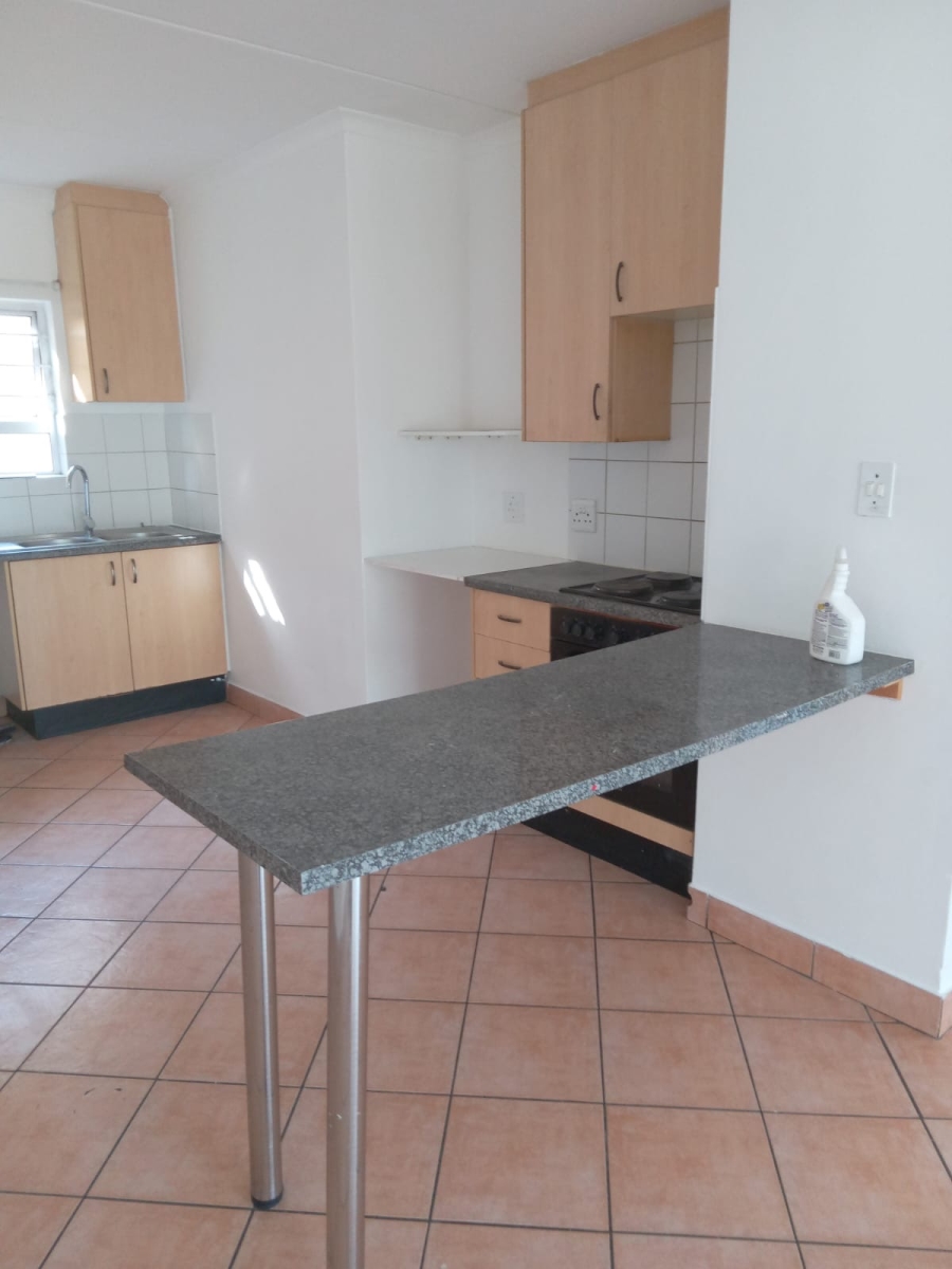 To Let 2 Bedroom Property for Rent in Bryanston Gauteng