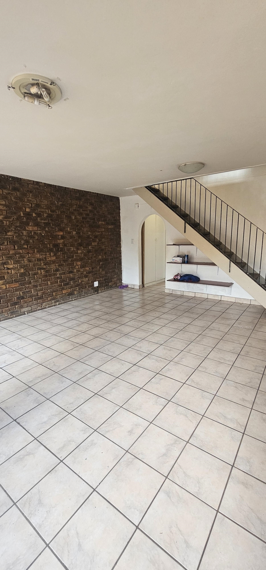 To Let 3 Bedroom Property for Rent in Erasmia Gauteng