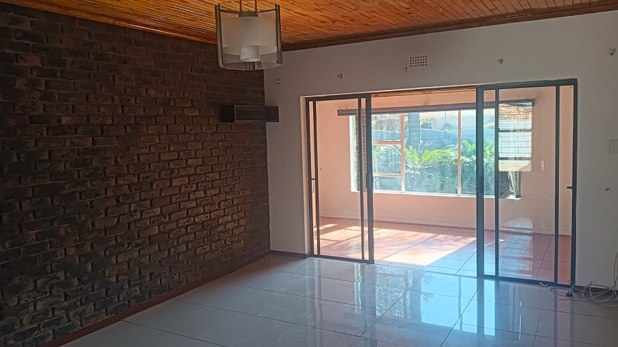 5 Bedroom Property for Sale in Edleen Gauteng