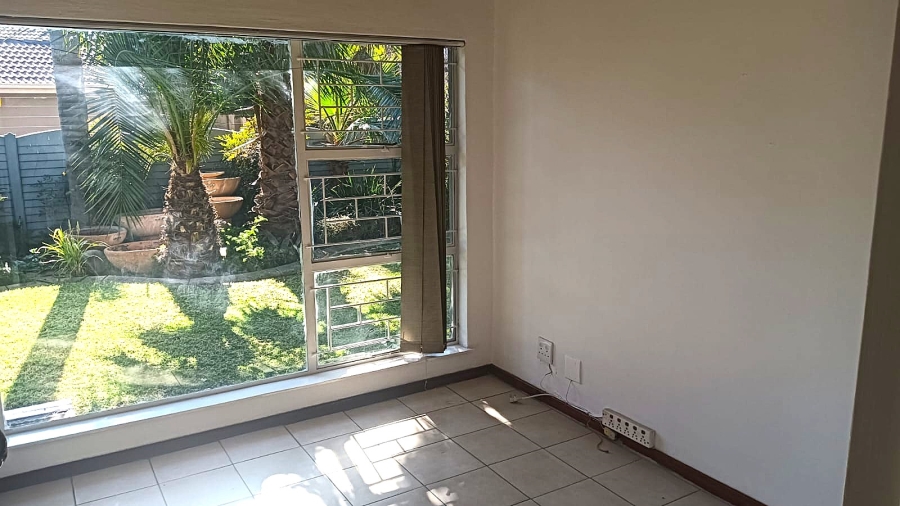 5 Bedroom Property for Sale in Edleen Gauteng