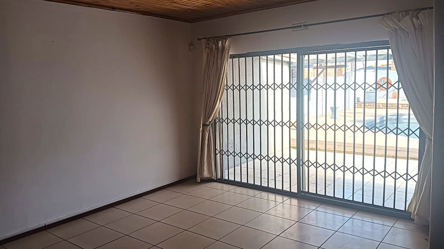 5 Bedroom Property for Sale in Edleen Gauteng