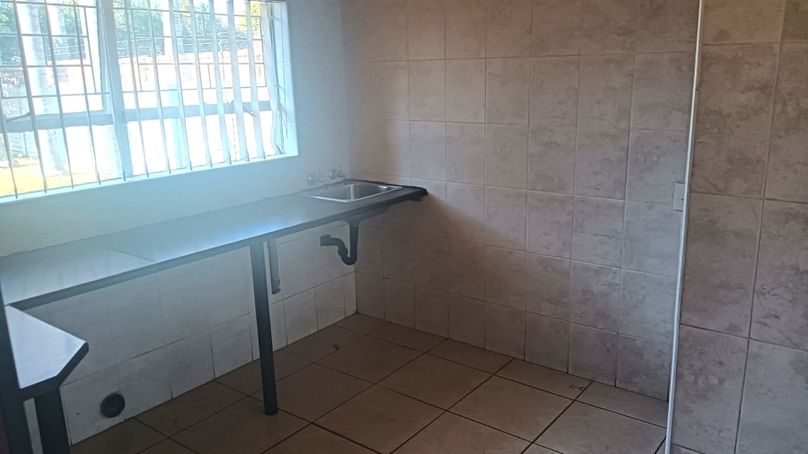 5 Bedroom Property for Sale in Edleen Gauteng