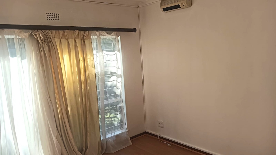 5 Bedroom Property for Sale in Edleen Gauteng