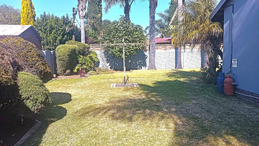 5 Bedroom Property for Sale in Edleen Gauteng