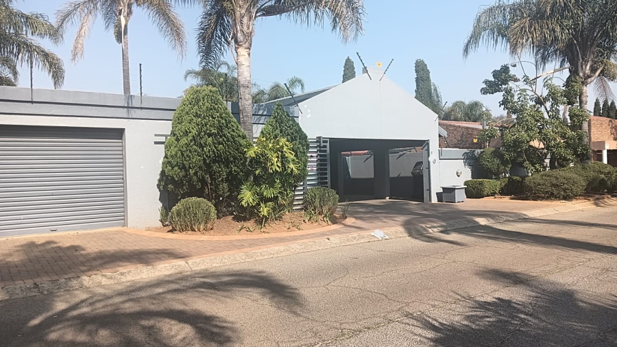 To Let 5 Bedroom Property for Rent in Edleen Gauteng