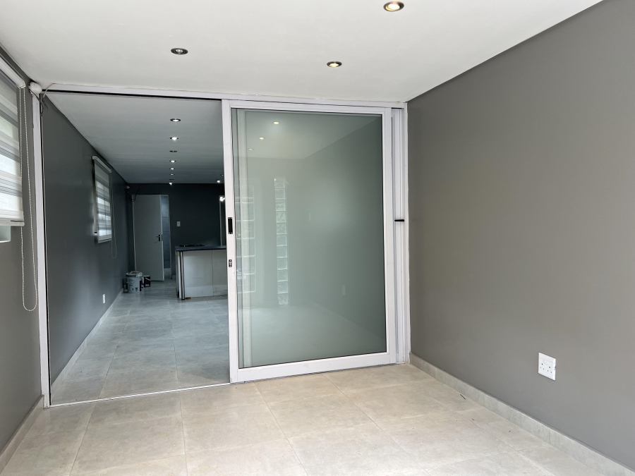 To Let 2 Bedroom Property for Rent in Lyndhurst Gauteng