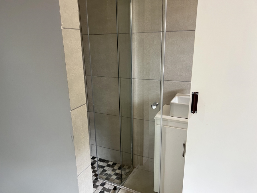 To Let 2 Bedroom Property for Rent in Lyndhurst Gauteng