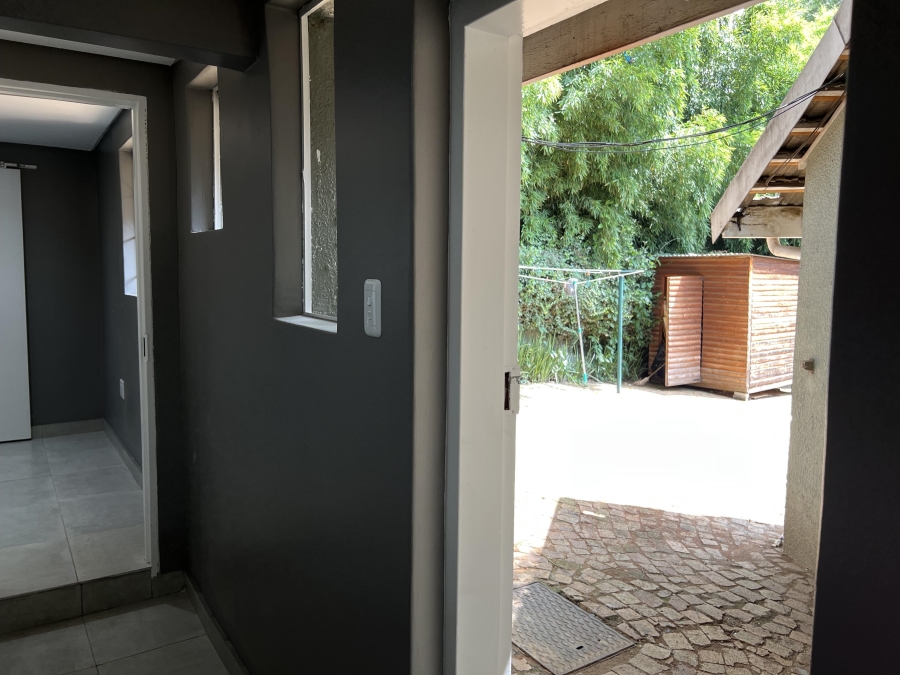 To Let 2 Bedroom Property for Rent in Lyndhurst Gauteng