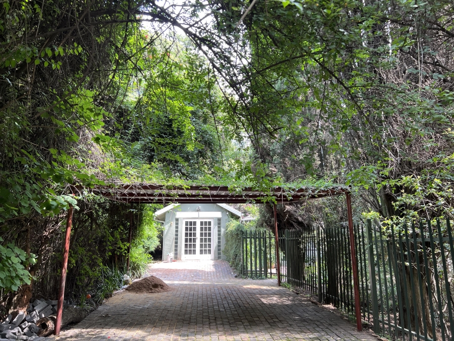 To Let 2 Bedroom Property for Rent in Lyndhurst Gauteng