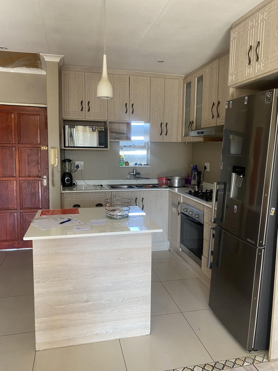 2 Bedroom Property for Sale in Ridgeway Gauteng