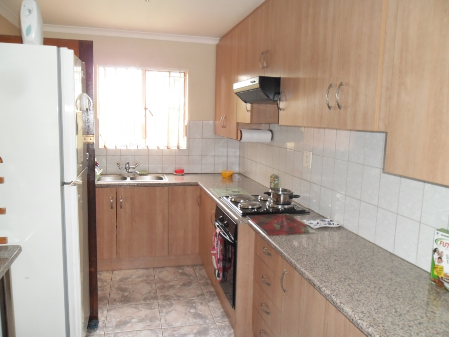 3 Bedroom Property for Sale in Heuweloord Gauteng