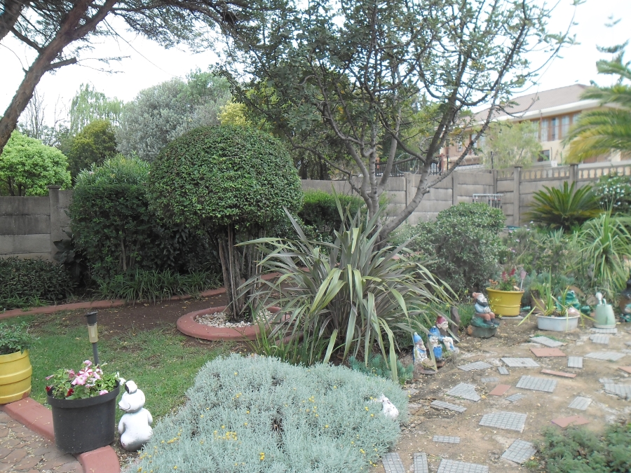 3 Bedroom Property for Sale in Heuweloord Gauteng