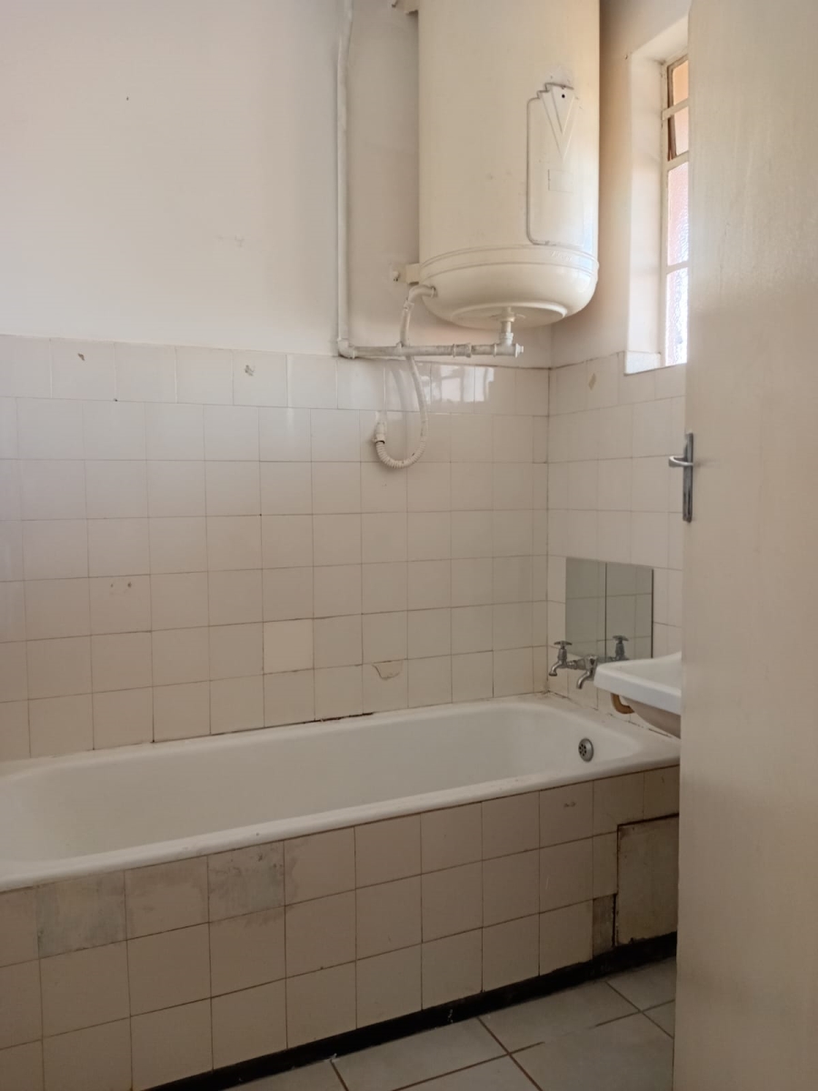 To Let 1 Bedroom Property for Rent in Primrose Gauteng