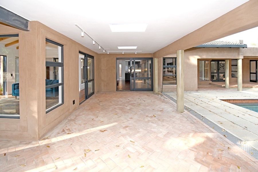 4 Bedroom Property for Sale in Atholl Gauteng