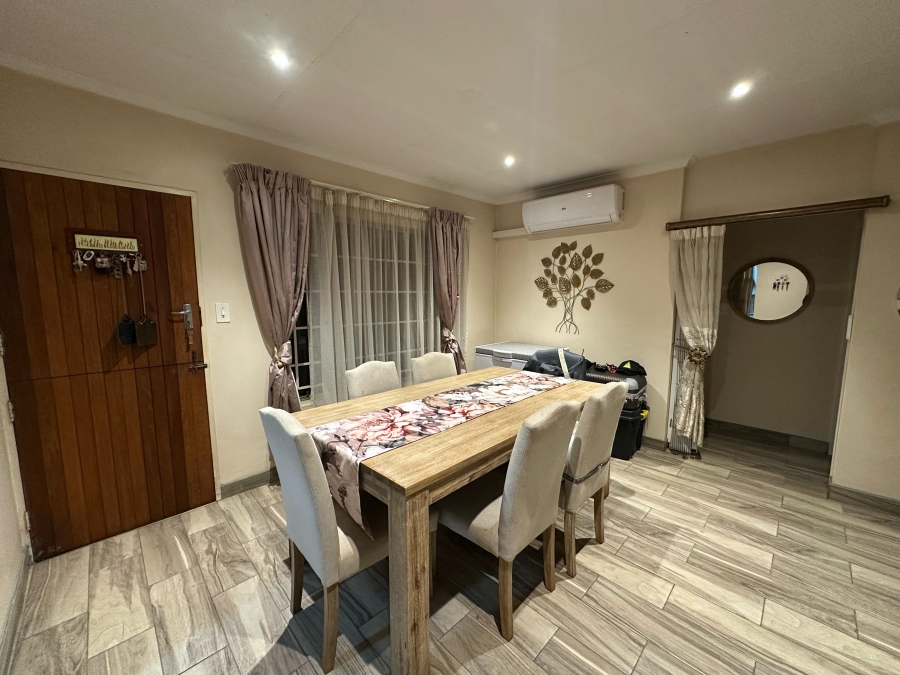 2 Bedroom Property for Sale in Florauna Gauteng