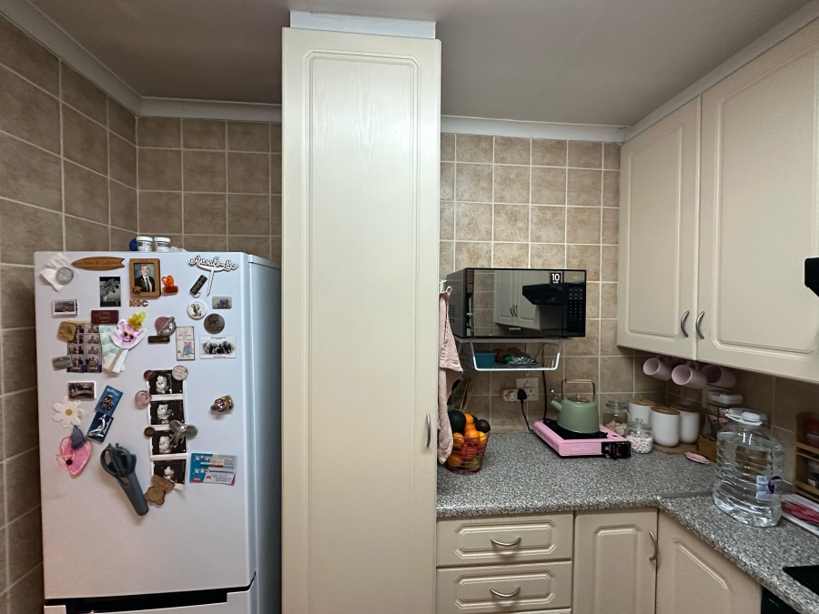 2 Bedroom Property for Sale in Florauna Gauteng