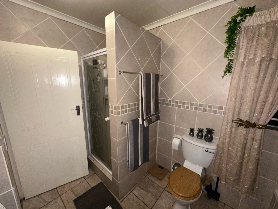 2 Bedroom Property for Sale in Florauna Gauteng