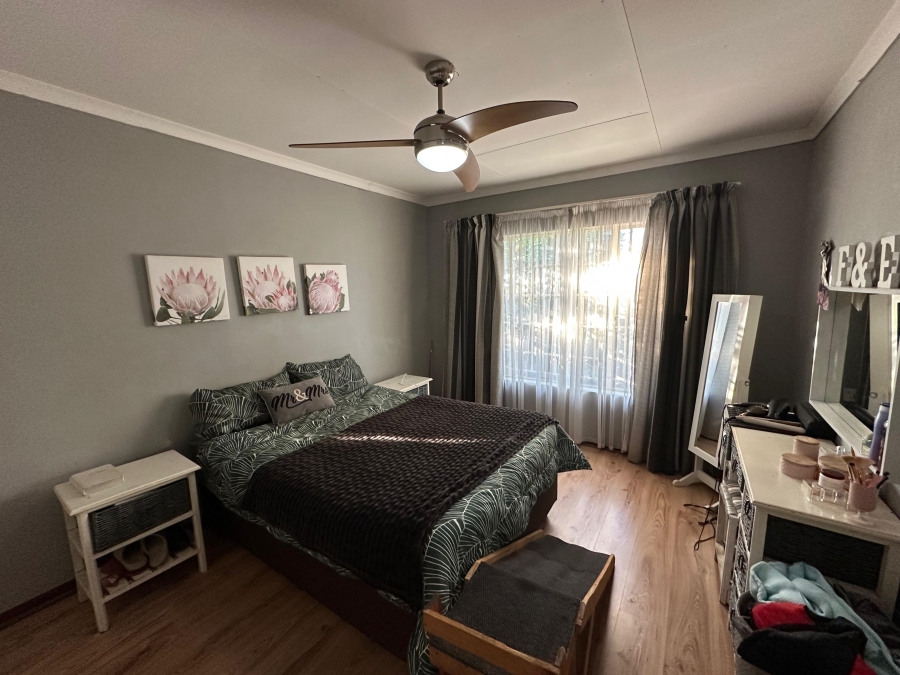 2 Bedroom Property for Sale in Florauna Gauteng