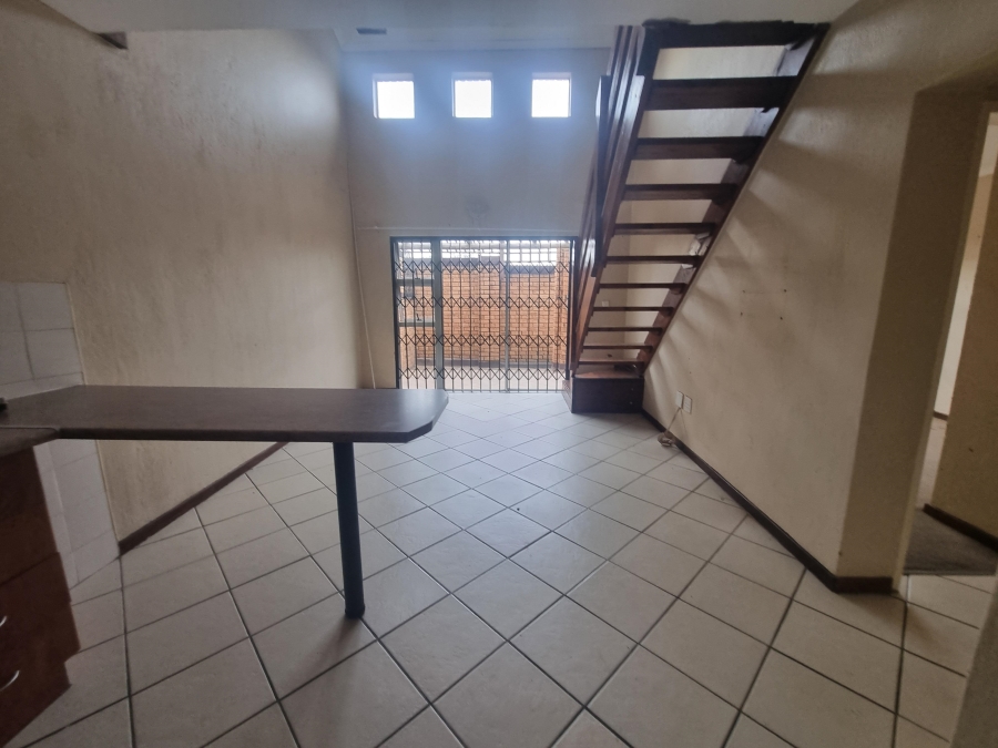 2 Bedroom Property for Sale in Honeypark Gauteng