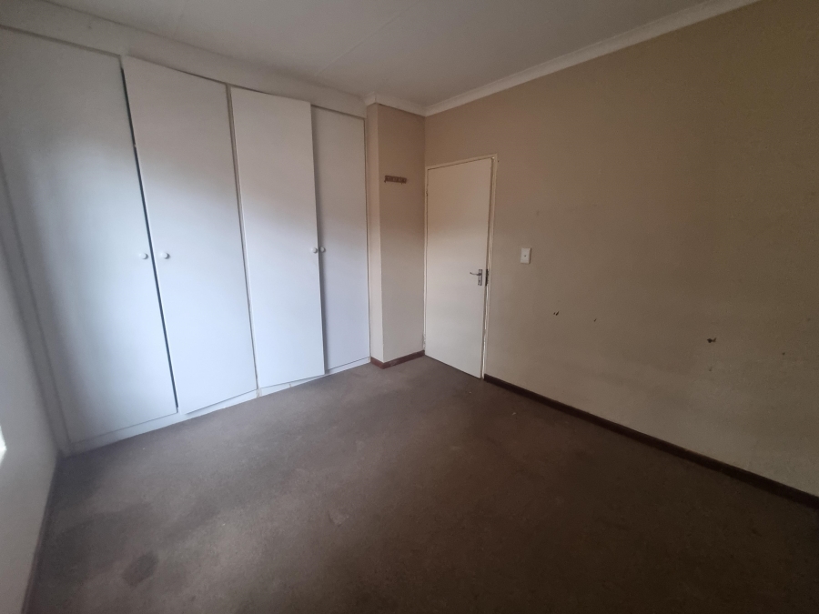 2 Bedroom Property for Sale in Honeypark Gauteng
