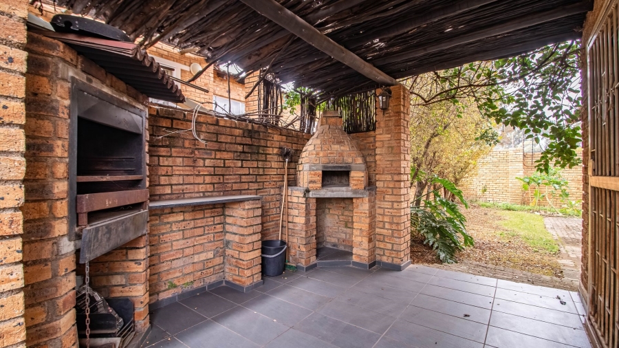 3 Bedroom Property for Sale in Ruimsig Gauteng