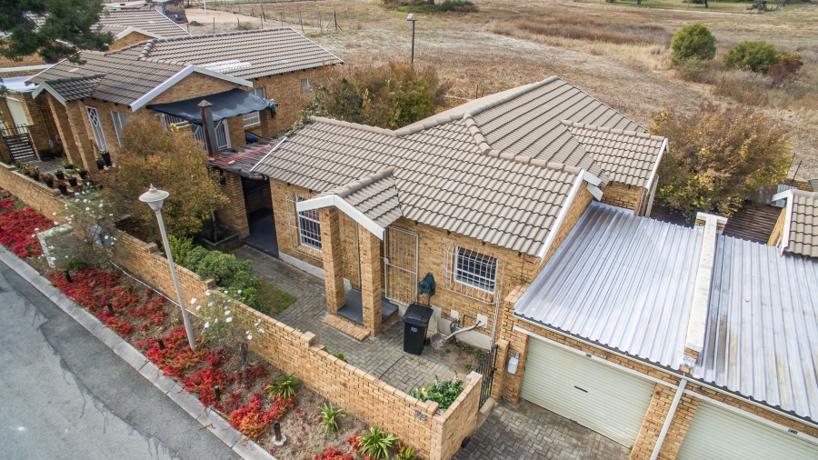 3 Bedroom Property for Sale in Ruimsig Gauteng