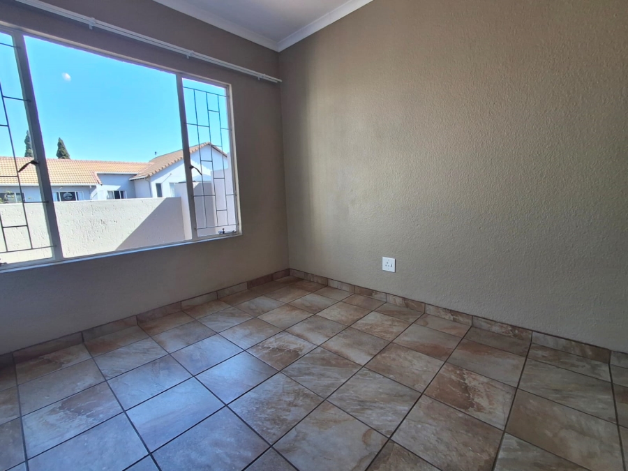 1 Bedroom Property for Sale in Eden Glen Gauteng
