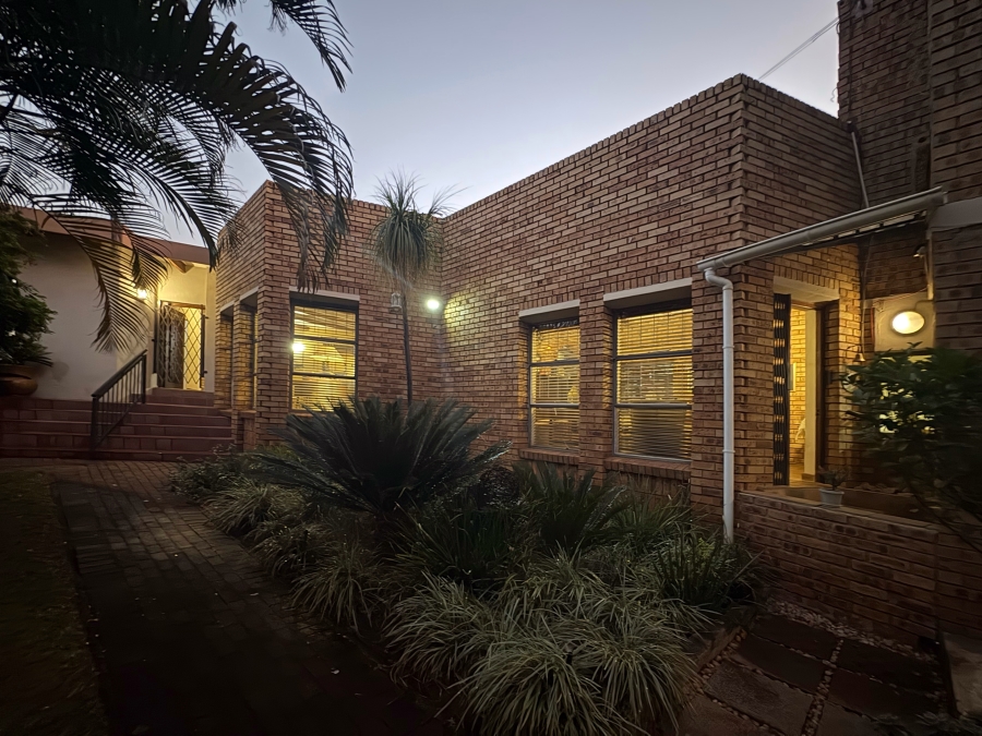 9 Bedroom Property for Sale in Wonderboom Gauteng