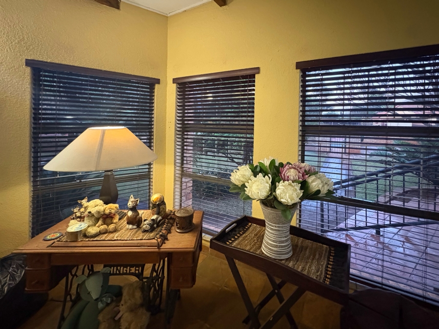 9 Bedroom Property for Sale in Wonderboom Gauteng