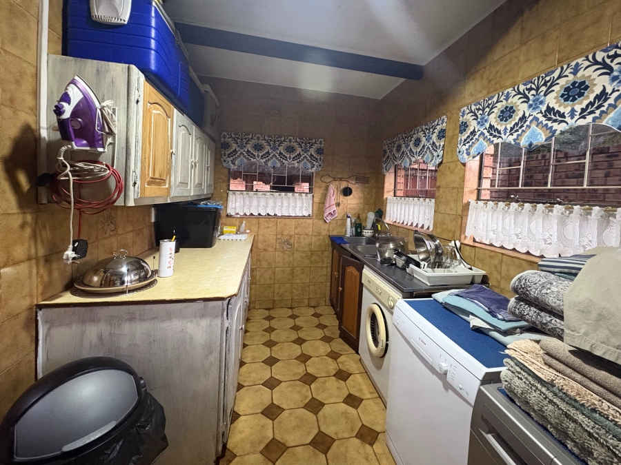 9 Bedroom Property for Sale in Wonderboom Gauteng