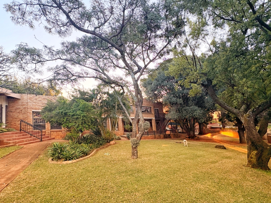9 Bedroom Property for Sale in Wonderboom Gauteng