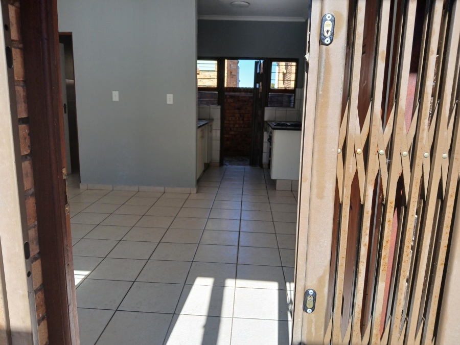 To Let 2 Bedroom Property for Rent in North Riding AH Gauteng