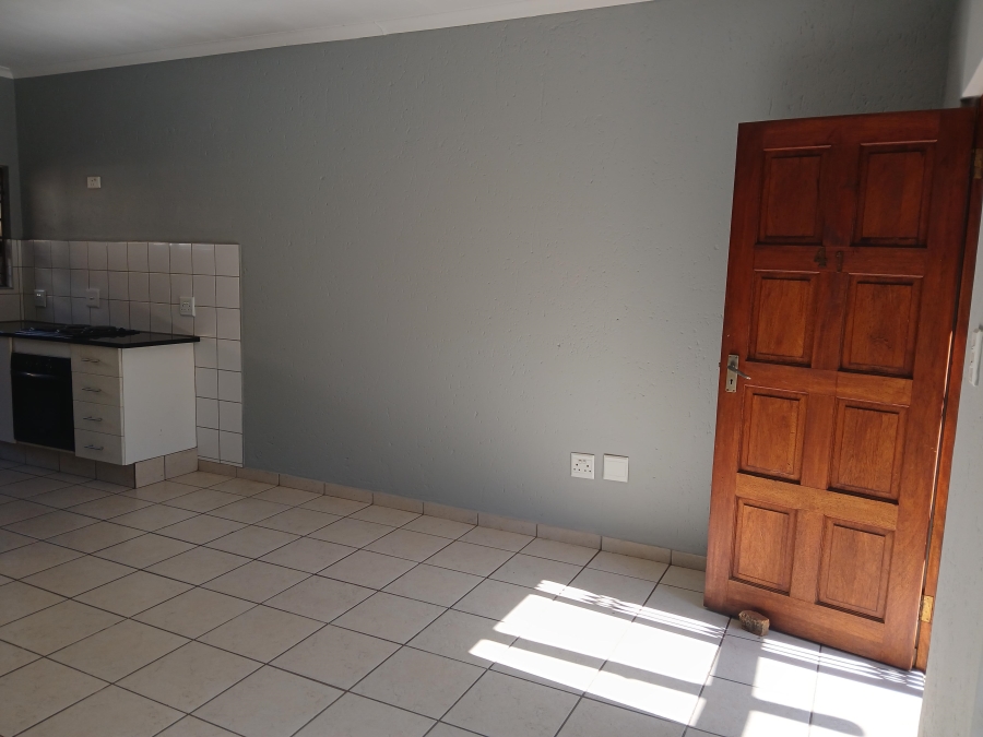 To Let 2 Bedroom Property for Rent in North Riding AH Gauteng