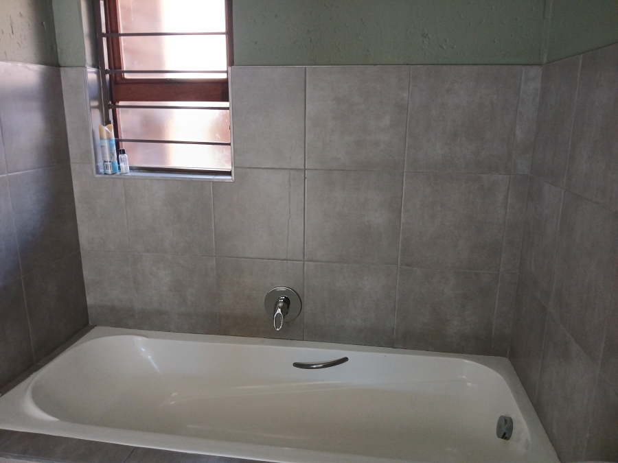 To Let 2 Bedroom Property for Rent in North Riding AH Gauteng